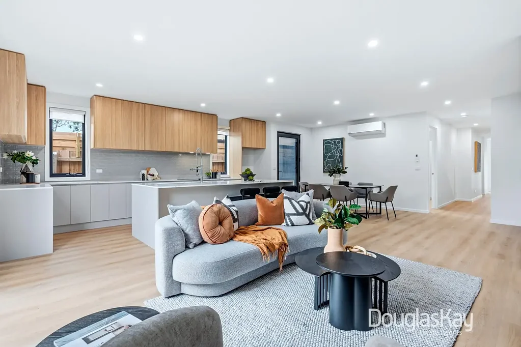 Braybrook 4બેડરૂમ Brand New Family Luxury with Dual Master Suites, Multiple Living Zones & Only 11km to the CBD.