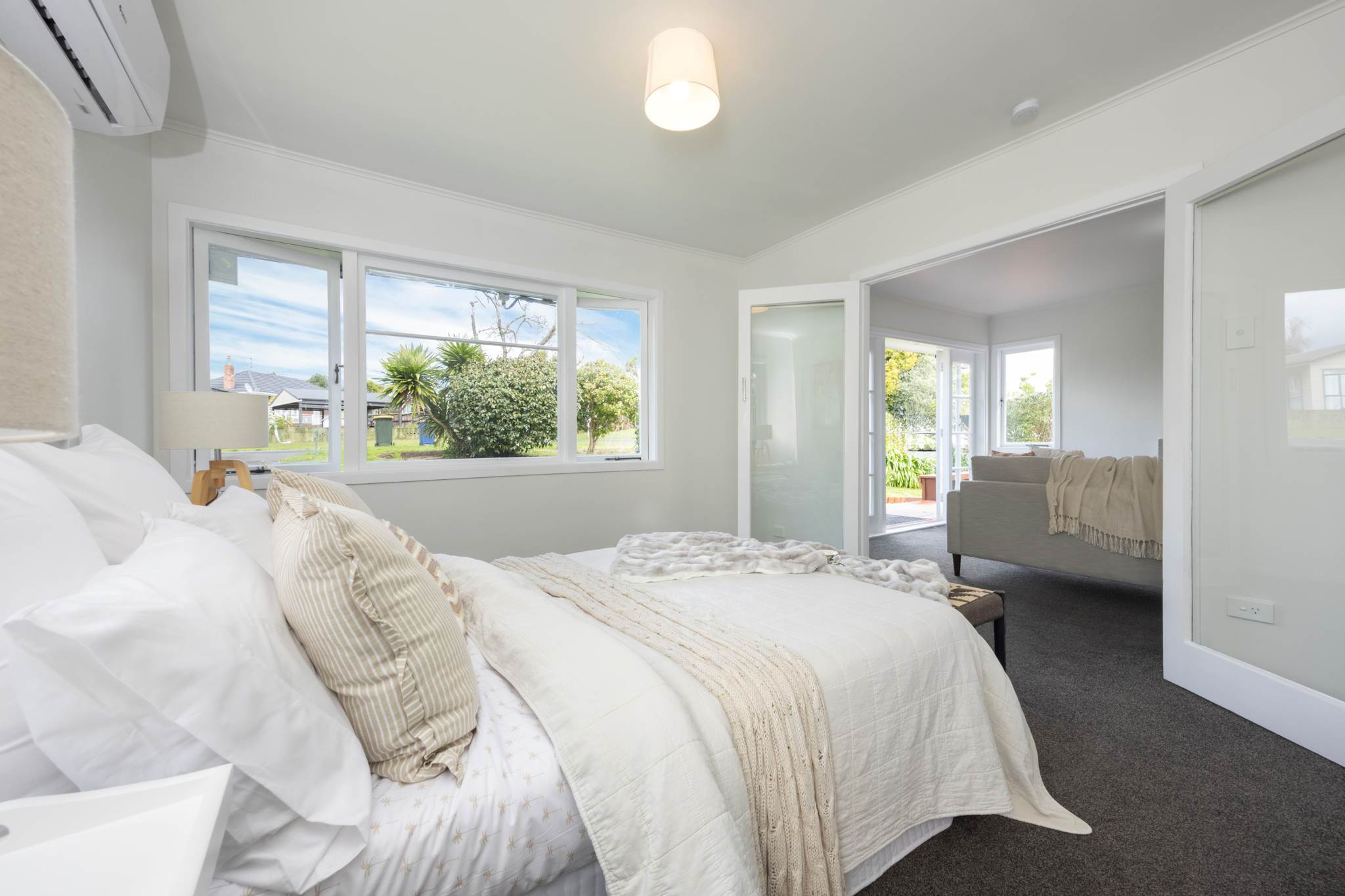 1/12 Neil Avenue, Te Atatu Peninsula, photo 4