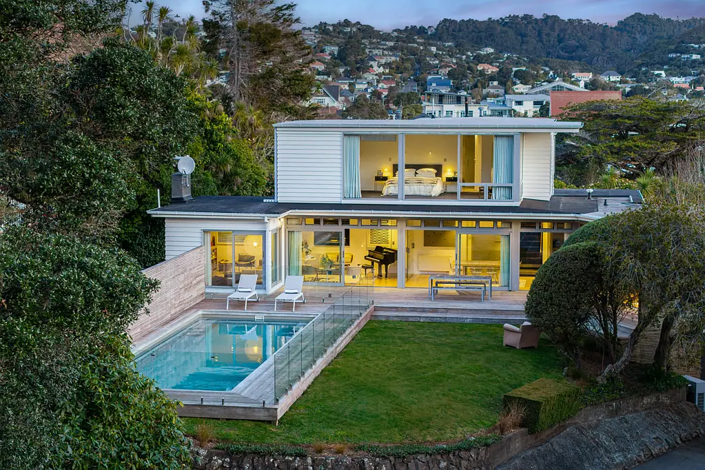 Karori 6ਬੈੱਡਰੂਮ BUSH, POOL, TENNIS - THE ULTIMATE KARORI LIFESTYLE