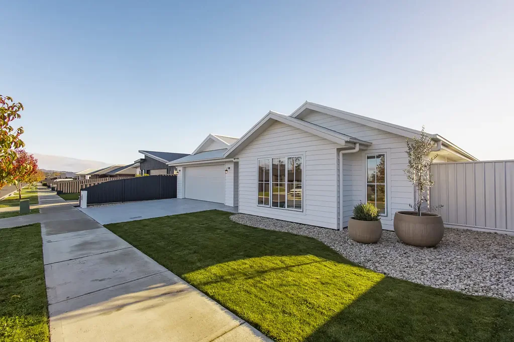 Latrobe 3બેડરૂમ Hamptons Elegance. Luxury Living. Timeless Appeal