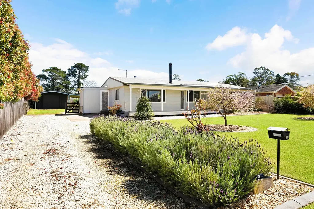 120 Sunrise Road, Yerrinbool, NSW 2575