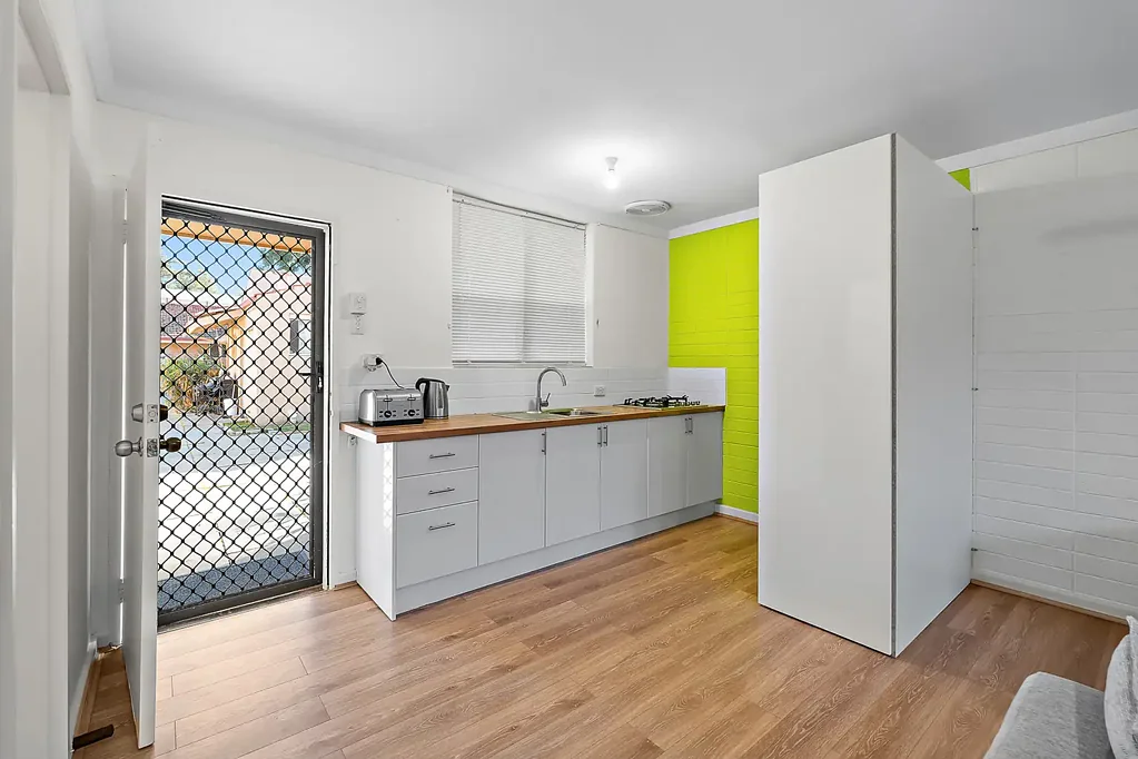 Coolbellup 1房  Peaceful Over-55s Living in Coolbellup - Low Maintenance & Convenient!