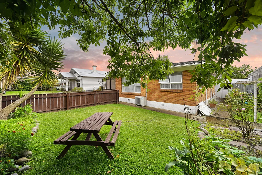 Beerescourt 2침실 Centrally Located | Fully Fenced | Urgent sale!