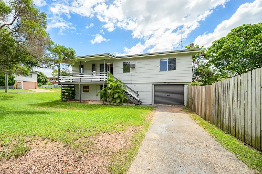 12 McGinlay street, Clinton, QLD 4680