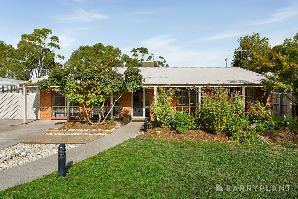 2 The Place, Croydon South, VIC 3136