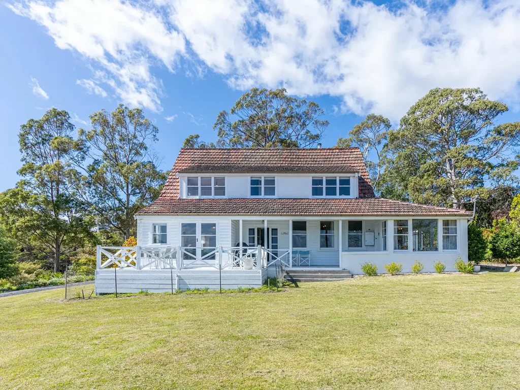 St Helens 3Moenga Iconic home in a glorious location