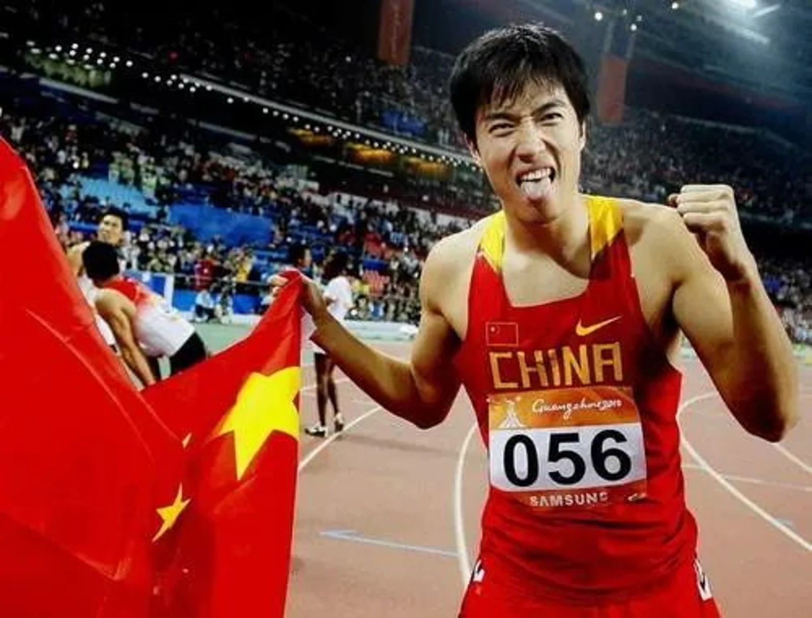 被骂10年后，刘翔突然上热搜：别忘了，英雄也是凡人