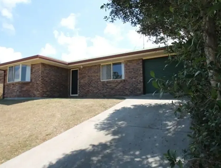 4 Kerry Court, New Auckland, QLD 4680, 3 Kuwarto, 1 Banyo, House