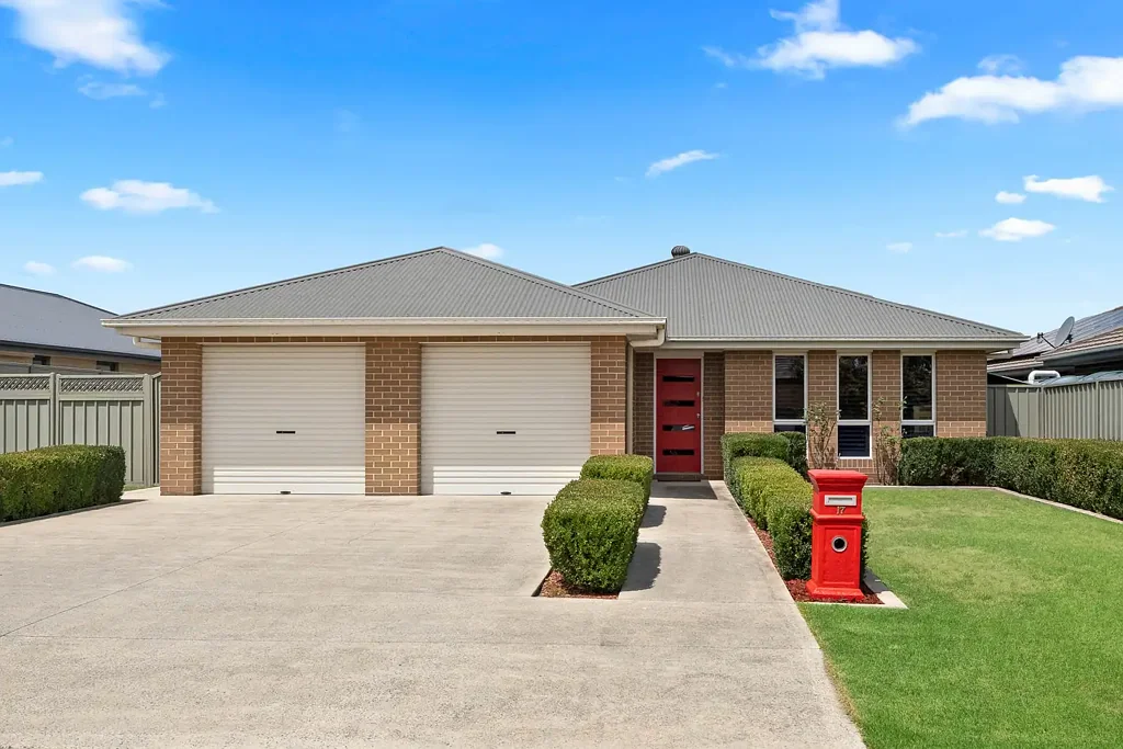 17 St Aubyn Road, Goulburn, NSW 2580