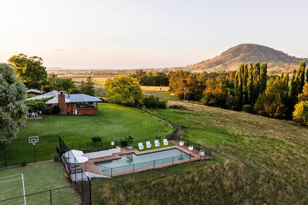 Mudgee  LUXURY RURAL LIVING BACKED BY A PROFITIABLE ACCOMMODATION VENTURE