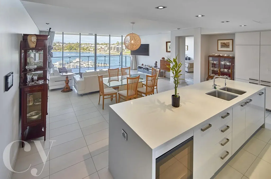 North Fremantle 3房  Resort Style Apartment Living Between River & Sea