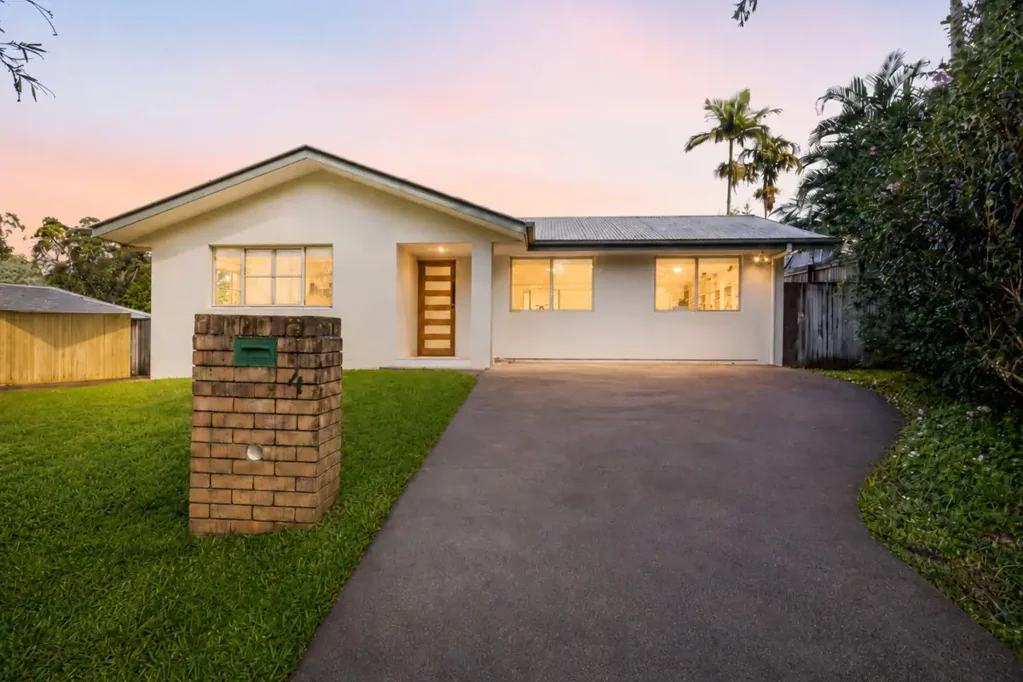 Palmwoods 4ห้องนอน Fully Renovated Family Living with Space, Flexibility and Side Access
