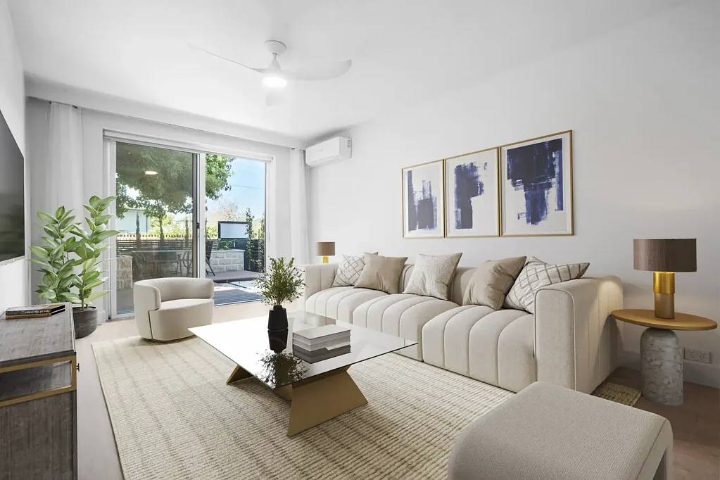 Quiet Ground Floor Apartment with Courtyard Appeal