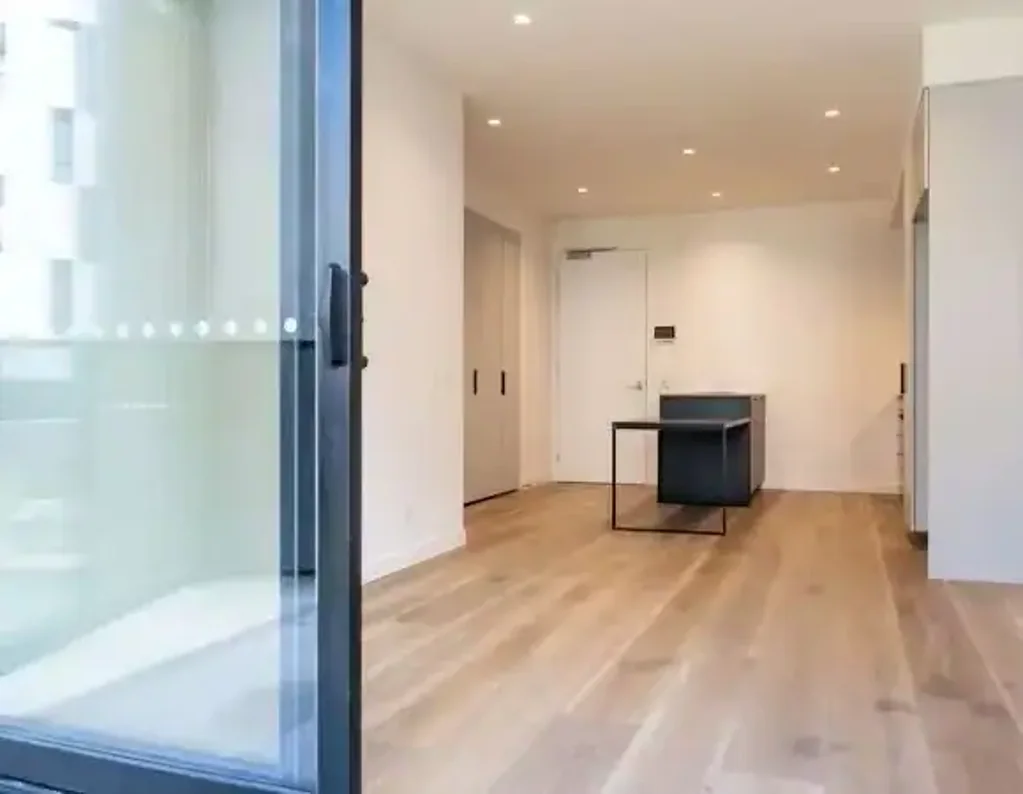 Low maintence life Garden apartment in heart of Burwood