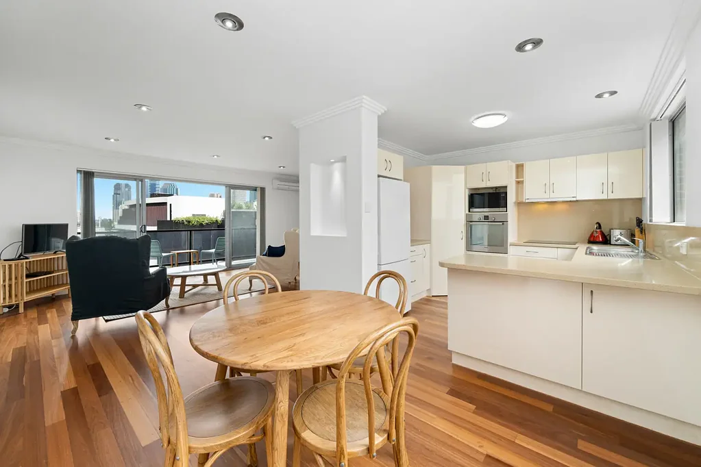 Furnished City-View Apartment in the Heart of New Farm