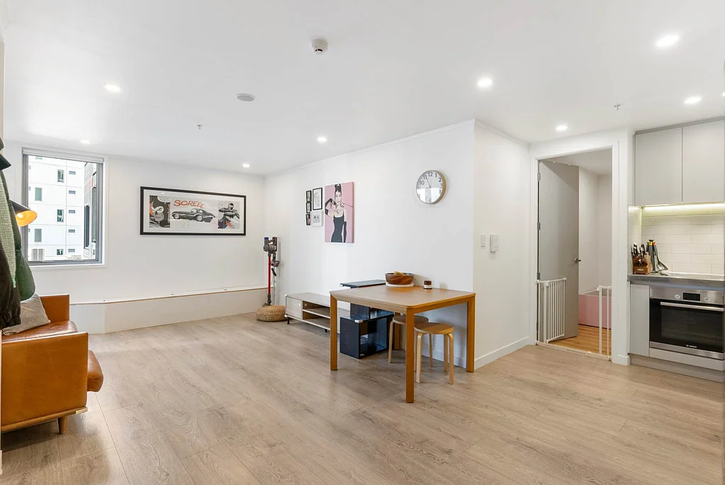Auckland Central 1कमरा Freehold One + Study + Carpark  60m² (Approx.)