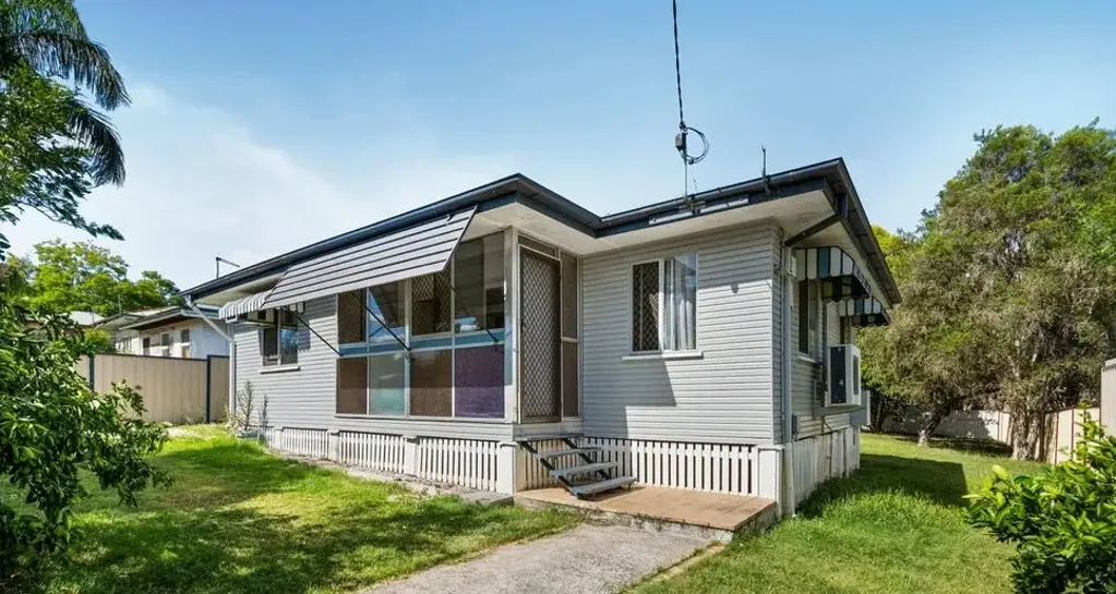 Spacious Home on Large Block with Side Access - Ideal for Families or Student Living