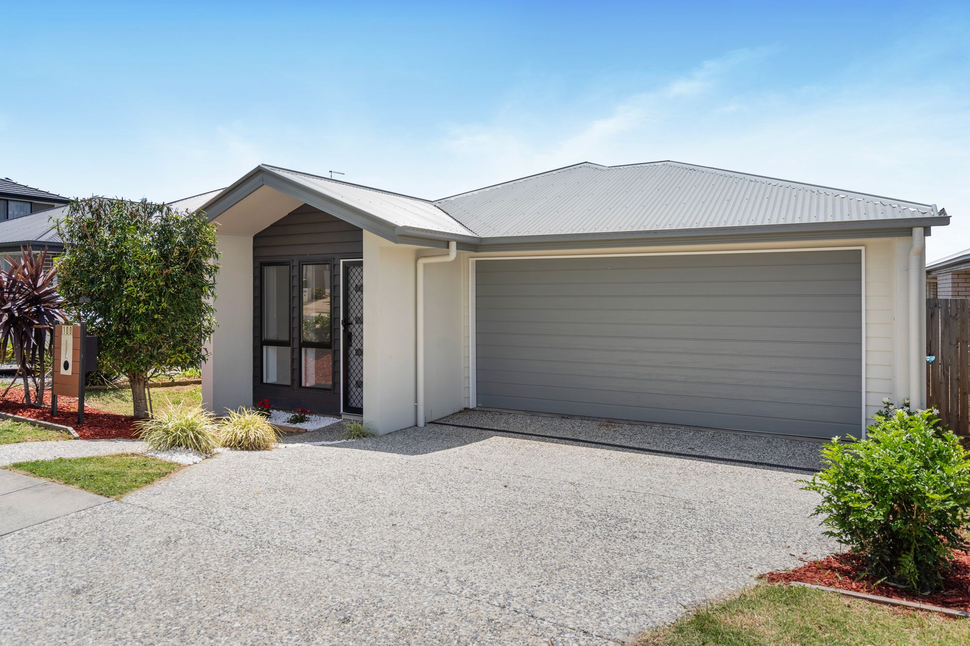 100 WATHEROO ST, SOUTH RIPLEY QLD 4306, 0 chambres, 0 salles de bain, House