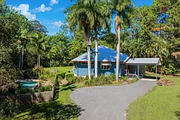14 Pear Tree Lane, Cooroy