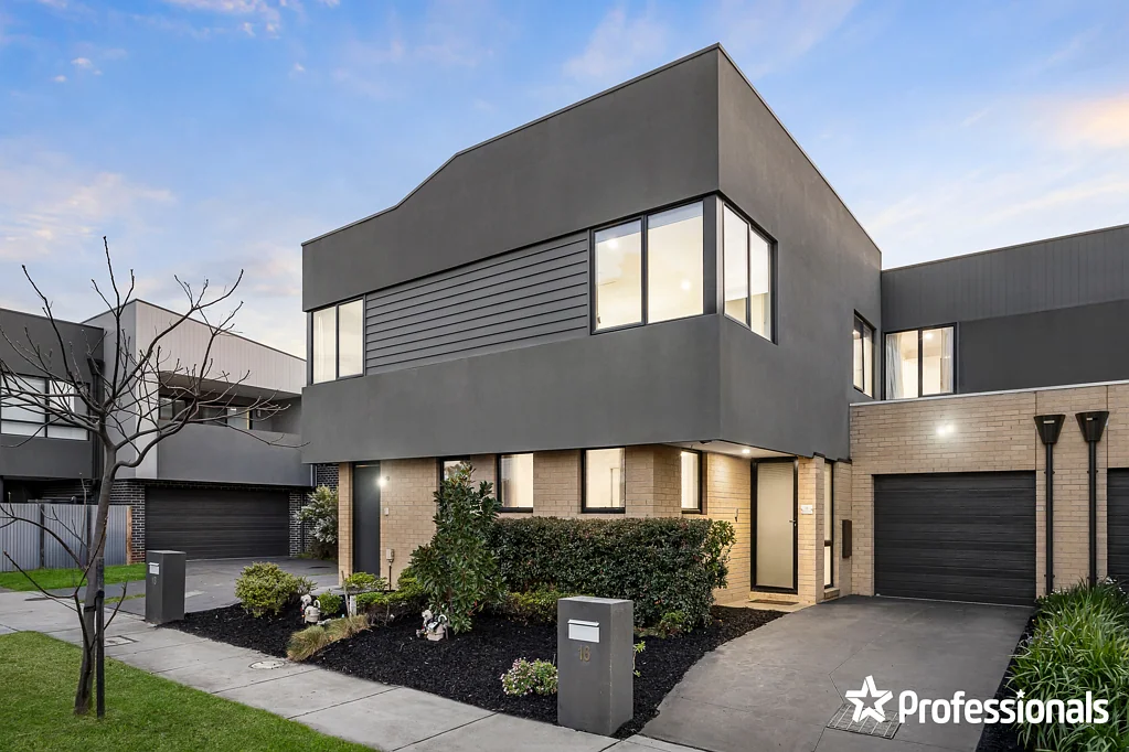 16 Main Road, Clayton South, VIC 3169