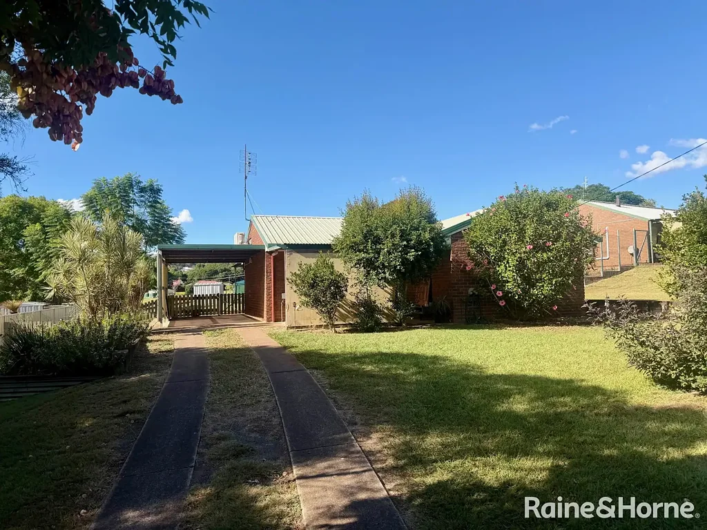Kingaroy 3房  Neat, Elevated & Ready to Go - Ideal First Home or Investment