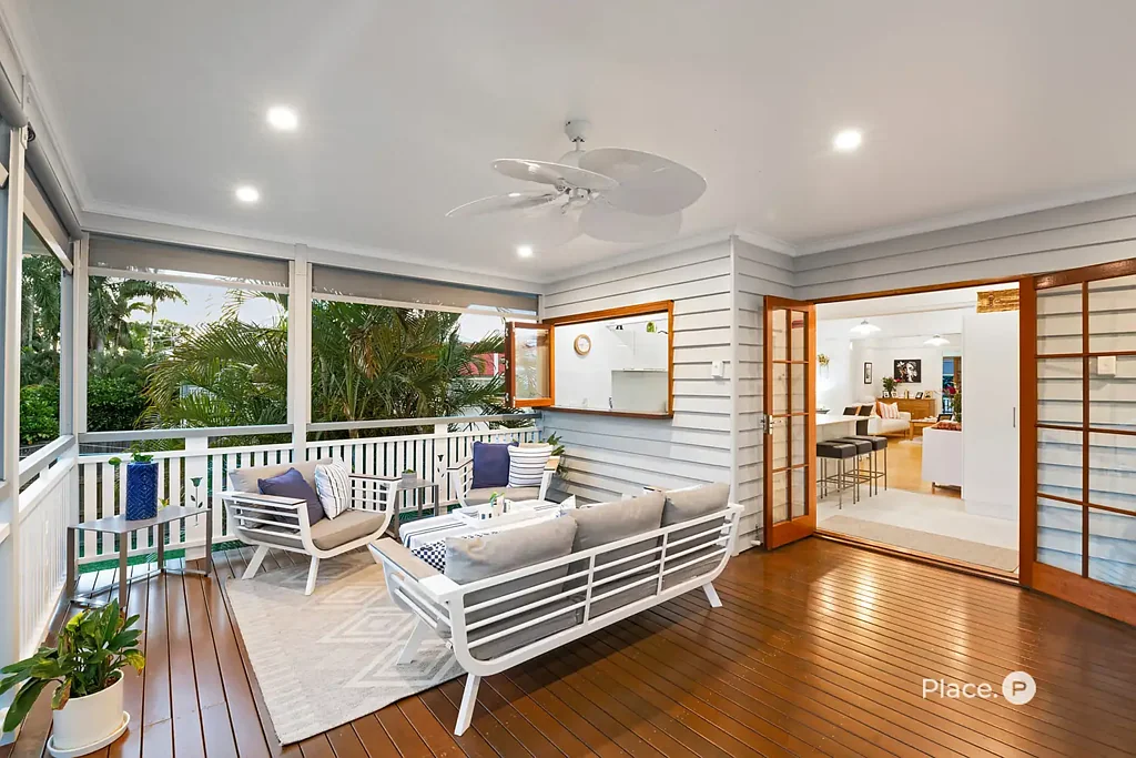 Bulimba 4બેડરૂમ Prestige Dual Living Queenslander in Exclusive Bulimba Riverfront Enclave