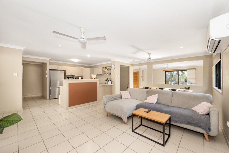 11 FRANKLIN DR, MOUNT LOUISA QLD 4814, 0 غرف, 0 حمامات, House