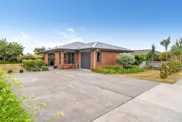 114 Solway Crescent, Solway