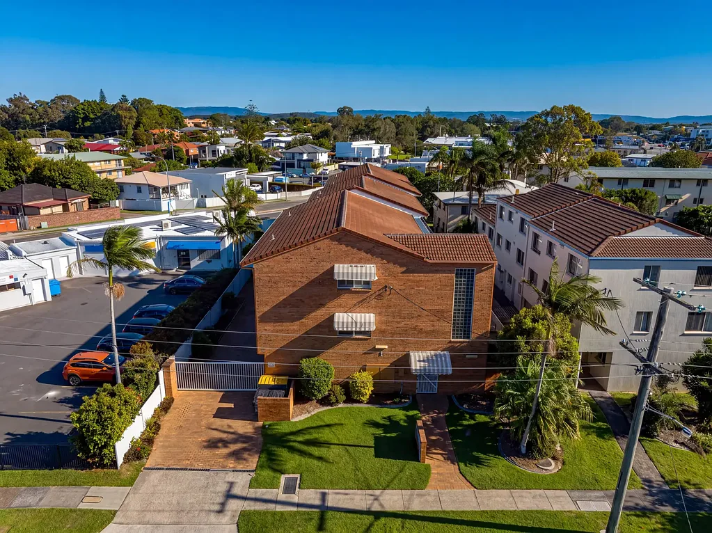 Biggera Waters 1Kwarto WALK TO THE BROADWATER - PRIME INVESTMENT OPPORTUNITY!