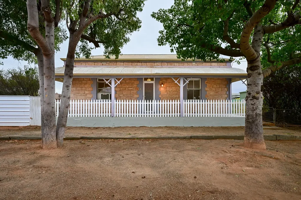 19 Eighth Street, Quorn, SA 5433