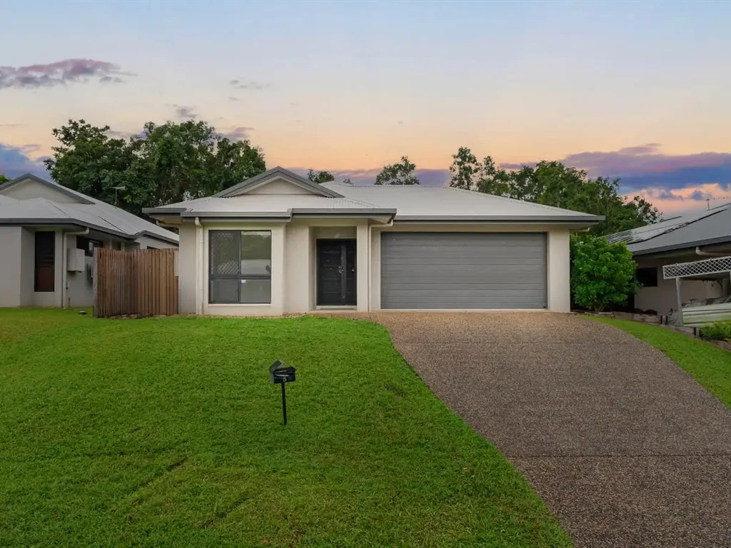 Bentley Park 3房  Peaceful Parkside Living in a Quiet Cul-de-Sac