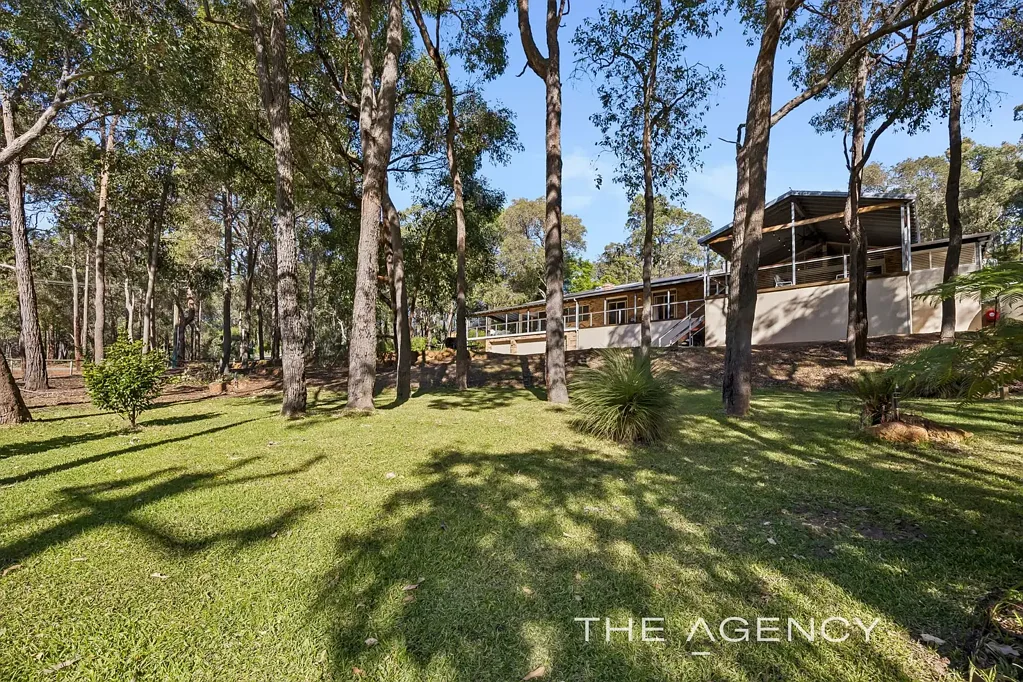 Darlington 5ห้องนอน Perfect For Multi-Generational living - Colonial Farmhouse & Granny Flat on 3483 sqm Block