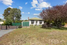 82 Sydney Street, Tumut