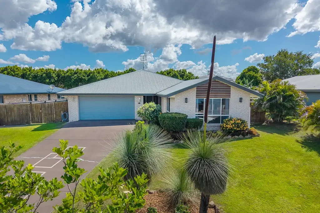 19 Hedley Drive, Woolmar, QLD 4515