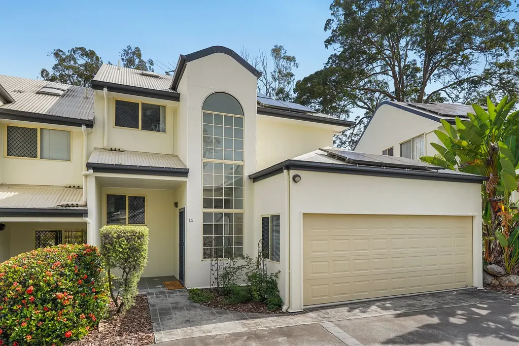 Indooroopilly 3Kwarto Stylish Two-Storey Townhouse Overlooking Moore Park