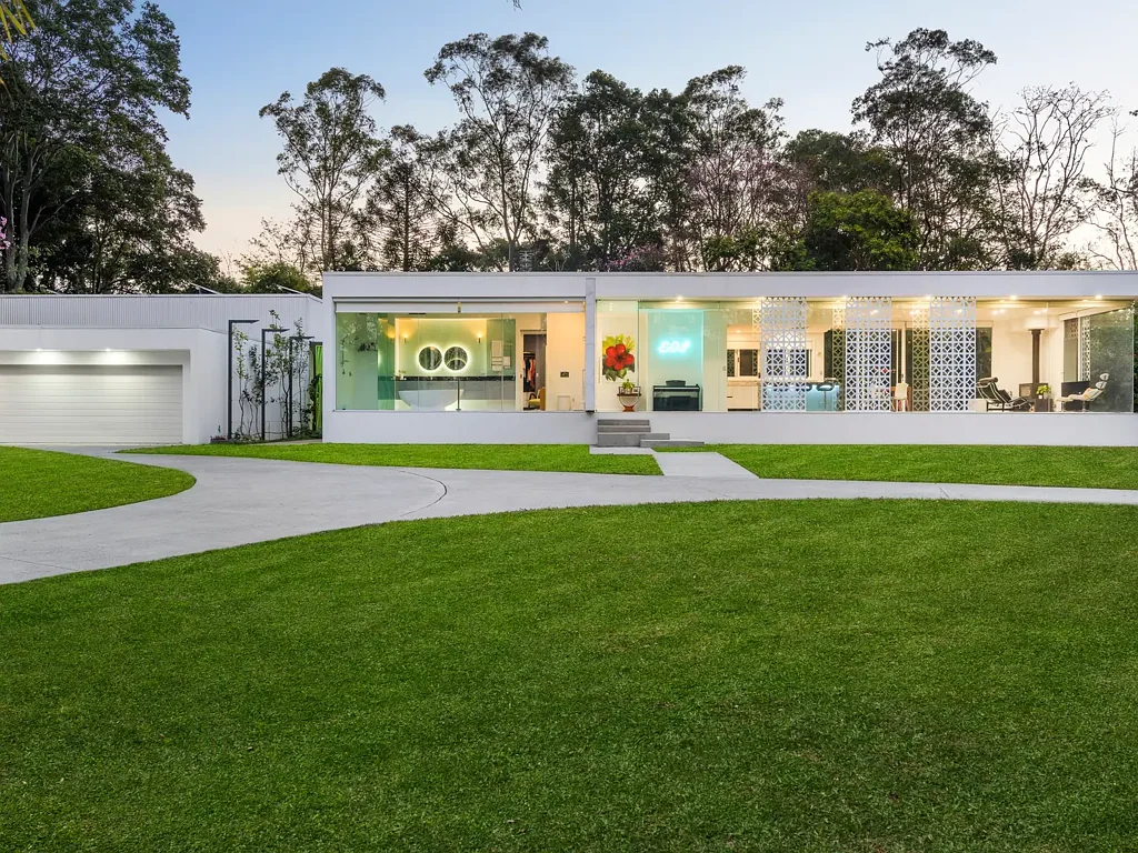 Maudsland 4 Bedroom ELDERLY OWNER RETIRING - ABSOLUTELY WILL BE SOLD AT AUCTION