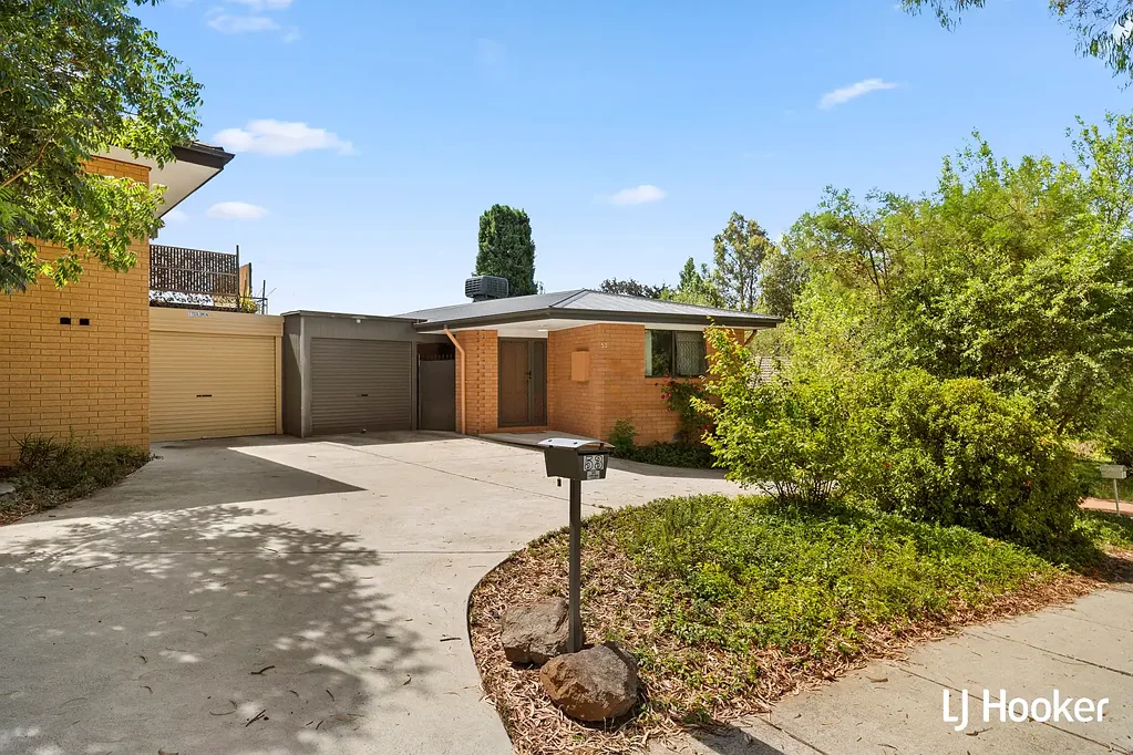 77 Solomon Crescent & 53 Dalley Crescent, Latham, ACT 2615