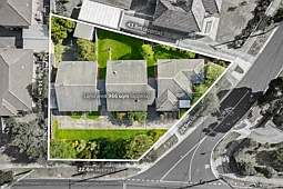151 Ferntree Gully Road, Mount Waverley