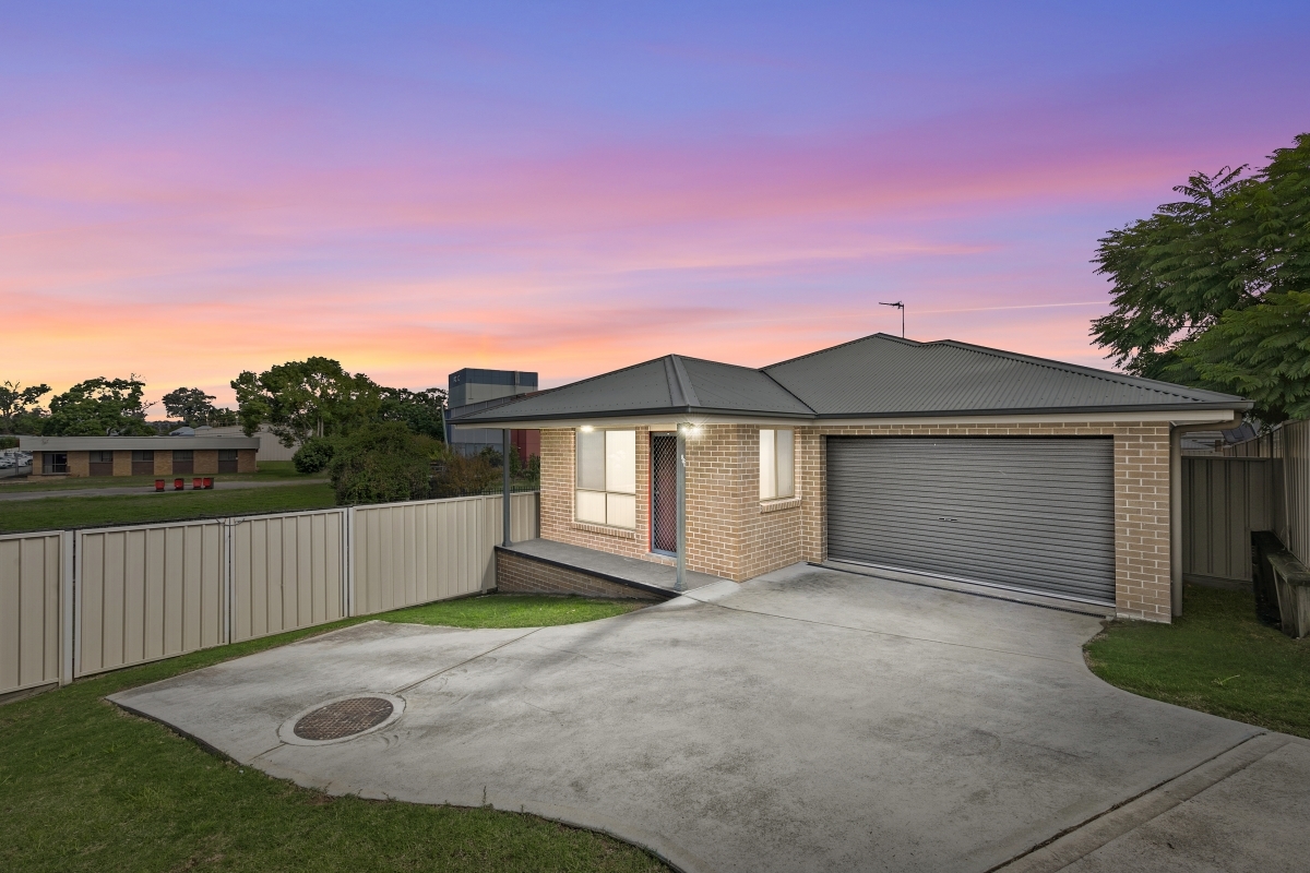 UNIT 2 8 FAIRVIEW PL, CESSNOCK NSW 2325, 0房, 0浴, House