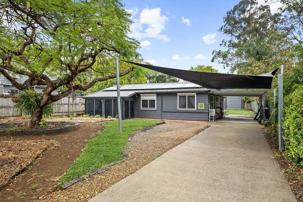 Marsden 3Kwarto MASSIVE 1,123m² BLOCK | HUGE SHED | SIDE ACCESS | SUBDIVISION POTENTIAL!