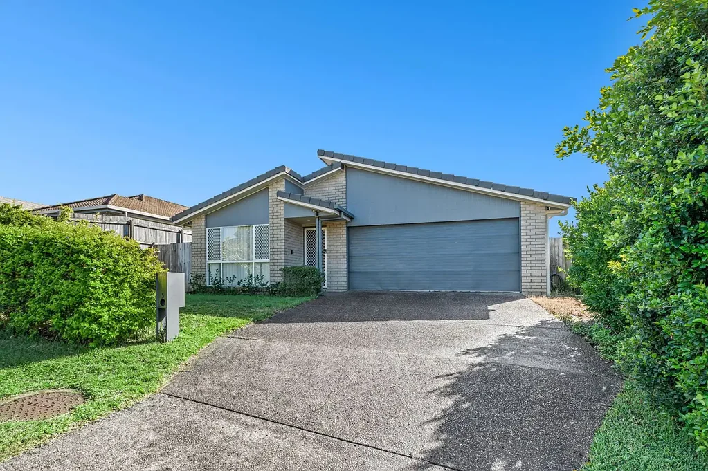 Ormeau 4房  Family Living in Jacobs Ridge – High-End Upgrades, Solar & Ducted Comfort!