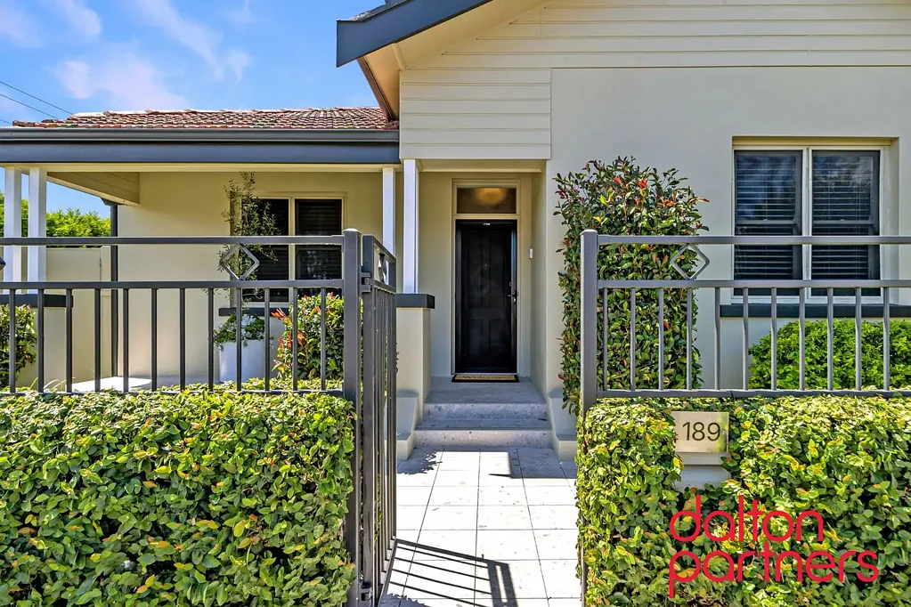 Hamilton South 3 Bedroom Character, Convenience and Lifestyle you'll Love