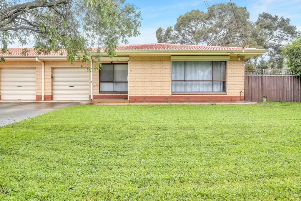 Hi, I'm bright, practical and move-in ready...