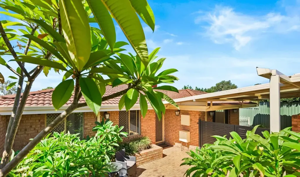 Furnished Family Home – Relaxed Lifestyle & Low-Maintenance Living
