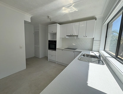 4/47 Britannia Avenue, Broadbeach, Gold Coast, 2 rūma, 1 rūma horoi, Unit