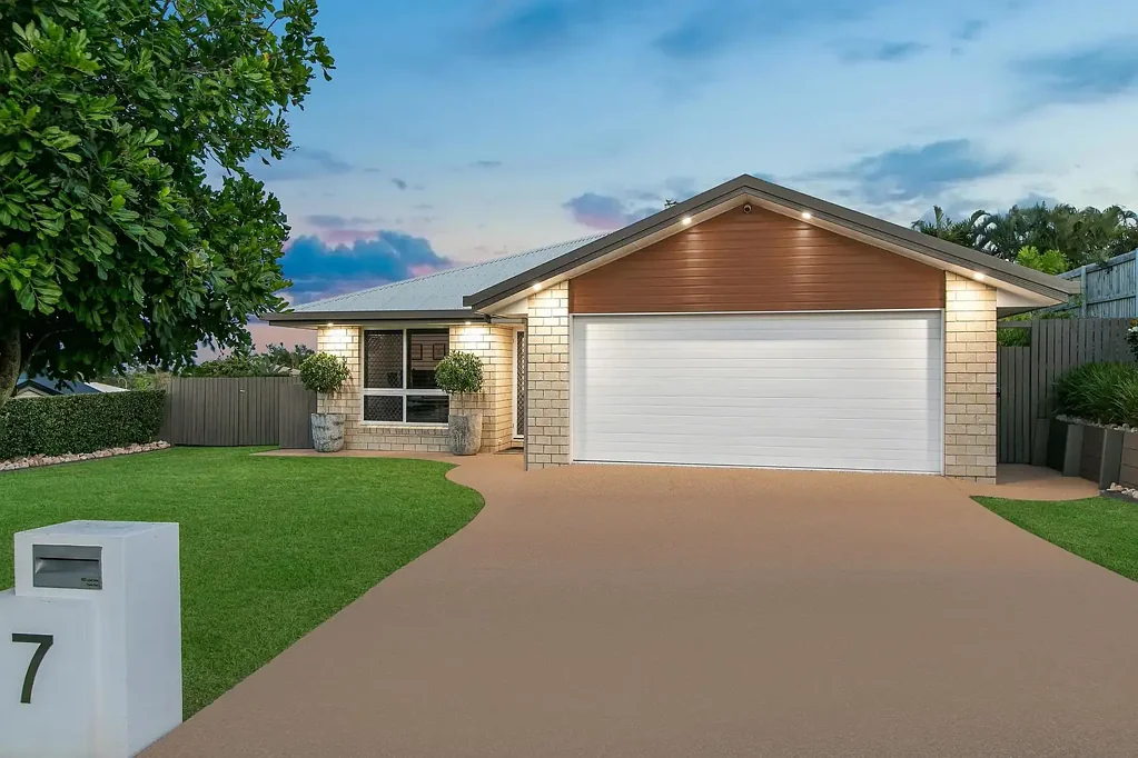 7 Barrington Court, Pacific Heights, QLD 4703