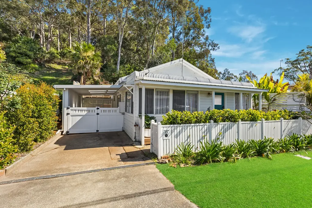 Umina Beach 3બેડરૂમ Renovated Coastal Cottage Just 550m to the Beach.