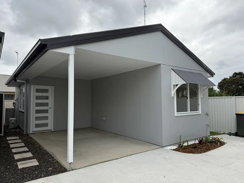 BRAND NEW, LOW MAINTENANCE LIVING