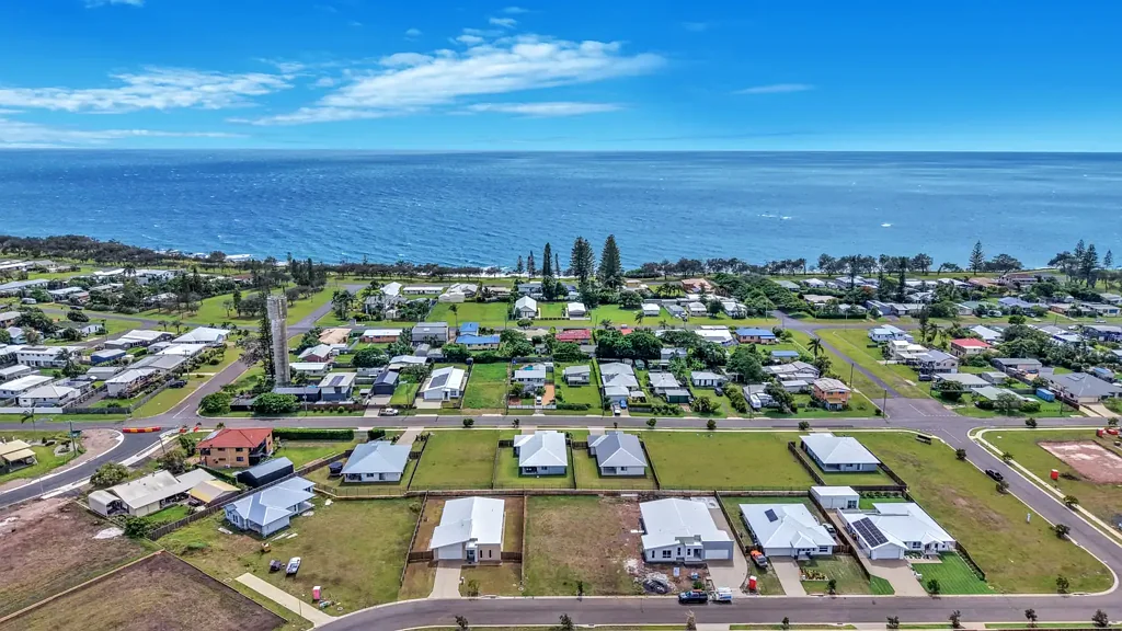 10 Cordell Drive, Elliott Heads, QLD 4670