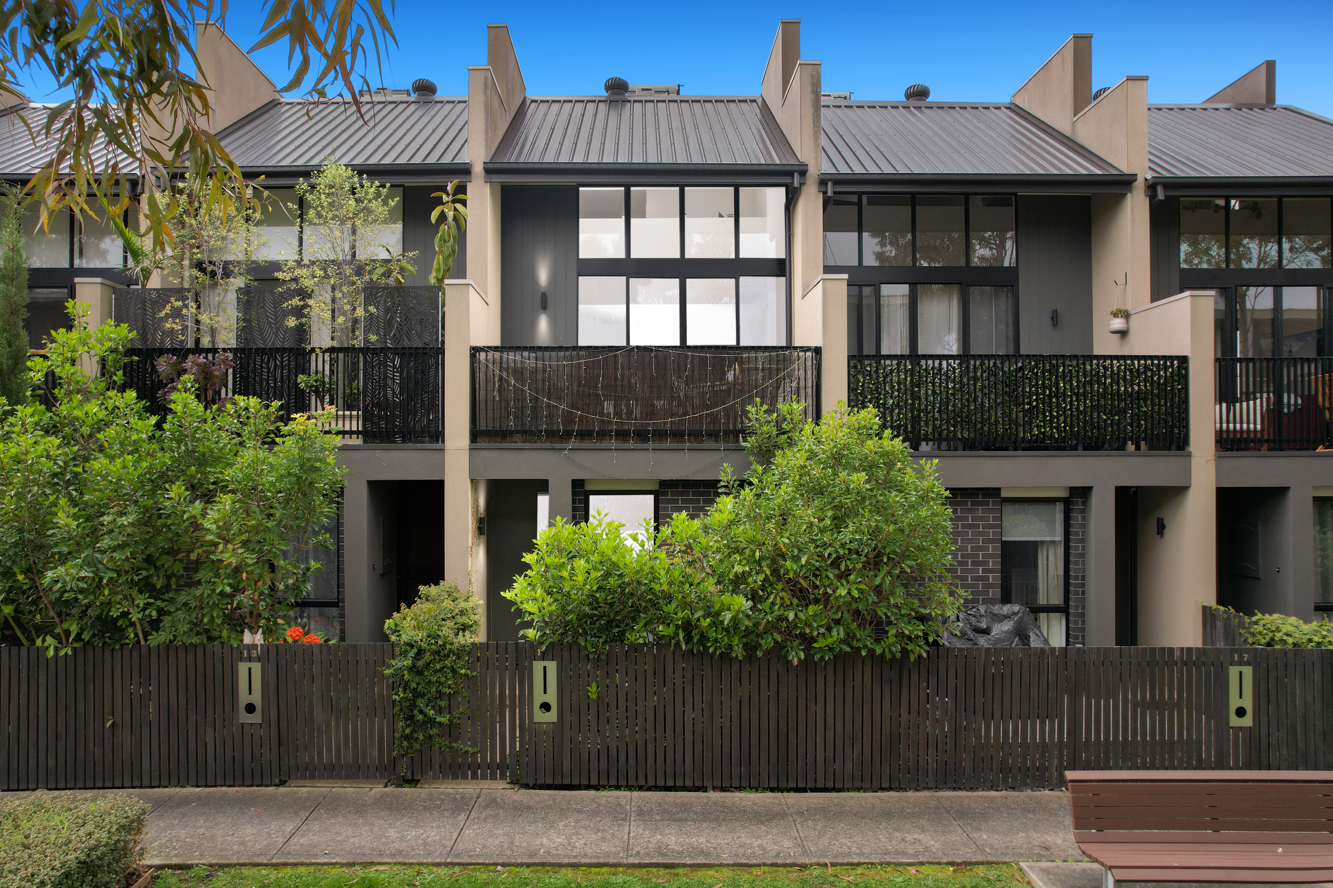 15 CENTRAL PARK WALK, CHELTENHAM VIC 3192, 0 habitaciones, 0 baños, Townhouse